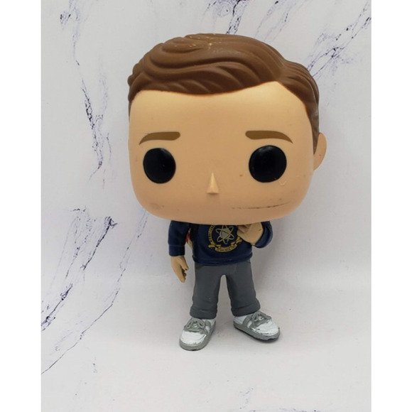 Funko Pop! Peter Parker Spider-Man Homecoming #224 - Picture 1 of 8
